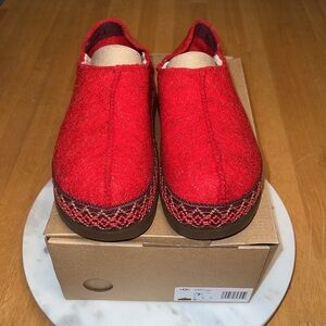 UGG Women’s Refelt Tasman Slipper - Size 7/EU 38